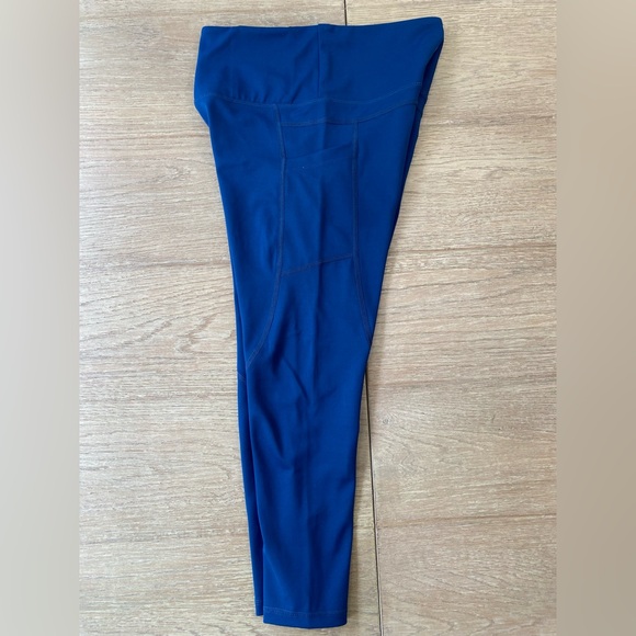 Zyia Navy Pocket Light n Tight Hi-Rise Capri 20” - Picture 6 of 6